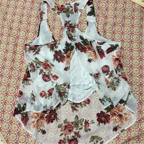 Ambiance Flowy Floral Tank Top with Split Back | White with Pink and Red Roses - Picture 2 of 9